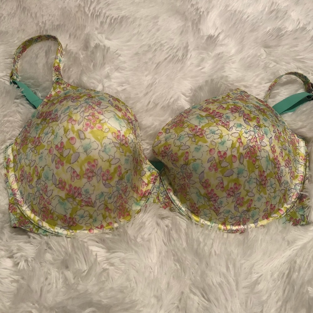 Victoria’s Secret biofit bra 36 dd NWT
